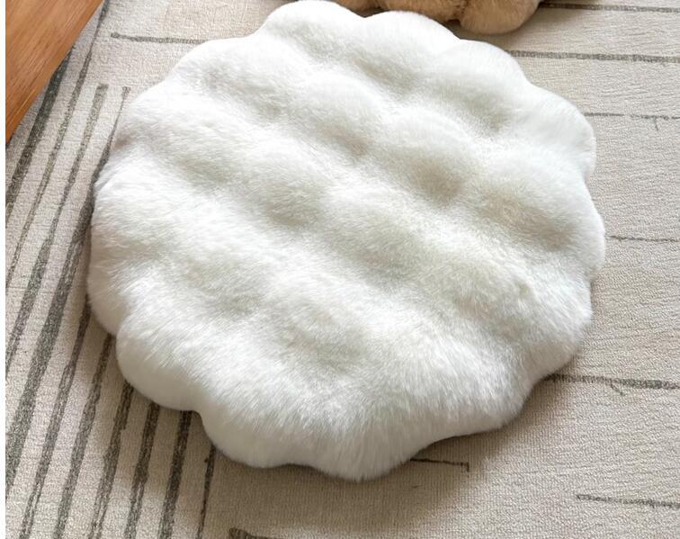 Cat Mat - Soft Faux Fur Sleeping Pad (40cm Diameter)
